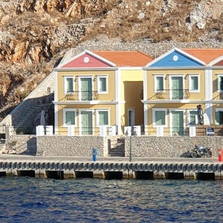 Danezis Sea Stars Villas Sými Esterno foto