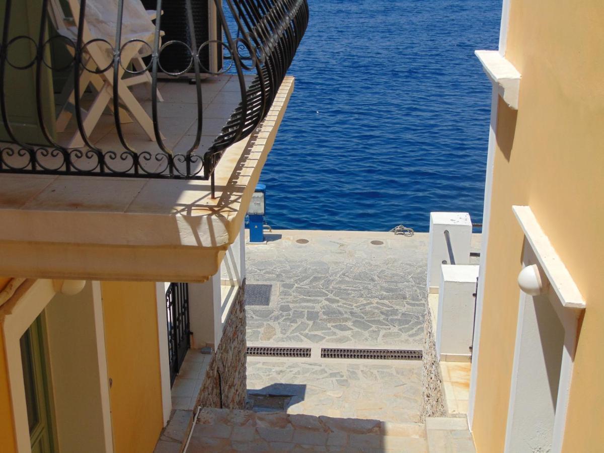 Danezis Sea Stars Villas Sými Esterno foto