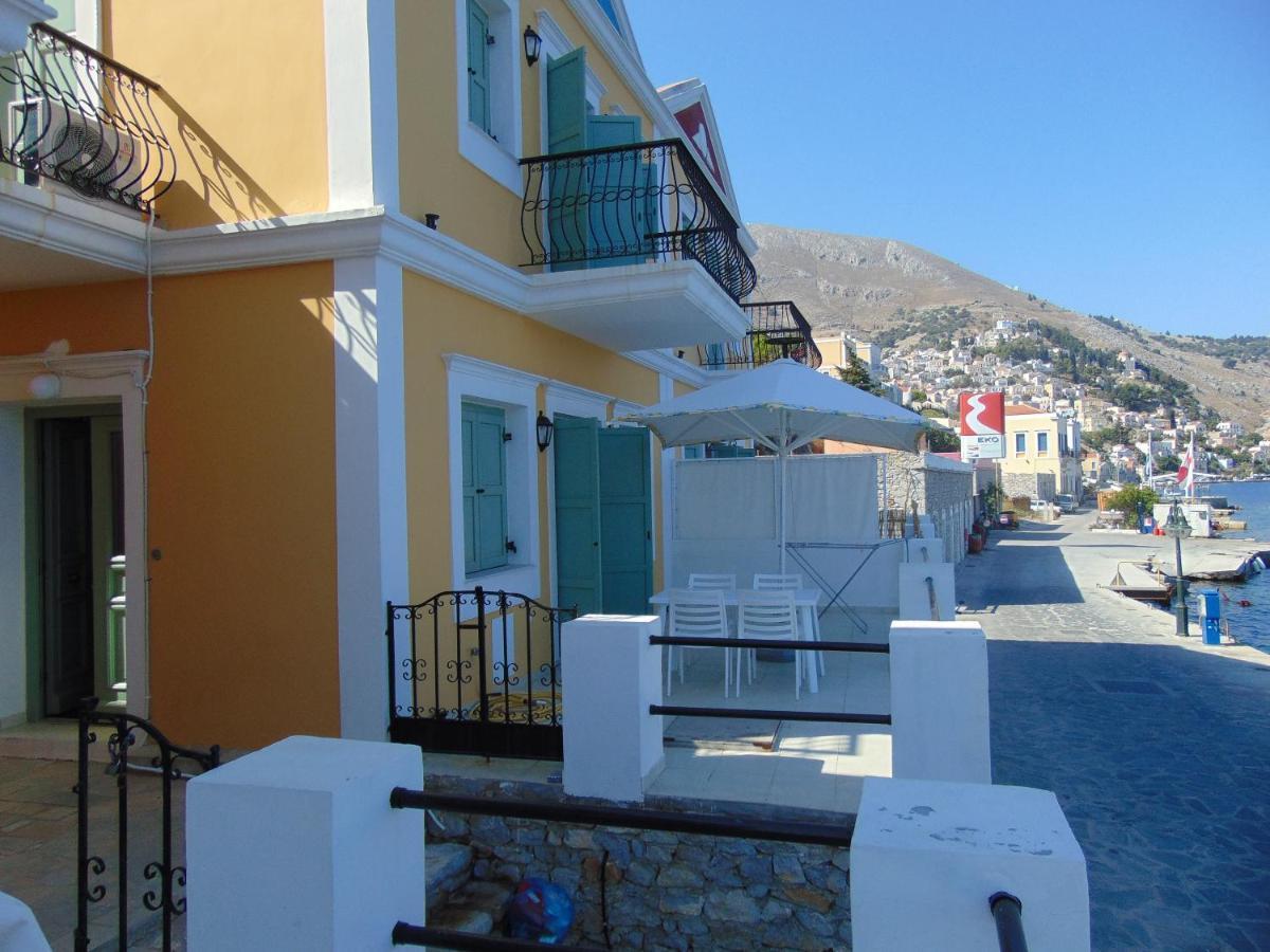 Danezis Sea Stars Villas Sými Esterno foto