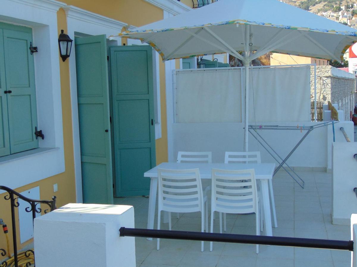 Danezis Sea Stars Villas Sými Esterno foto