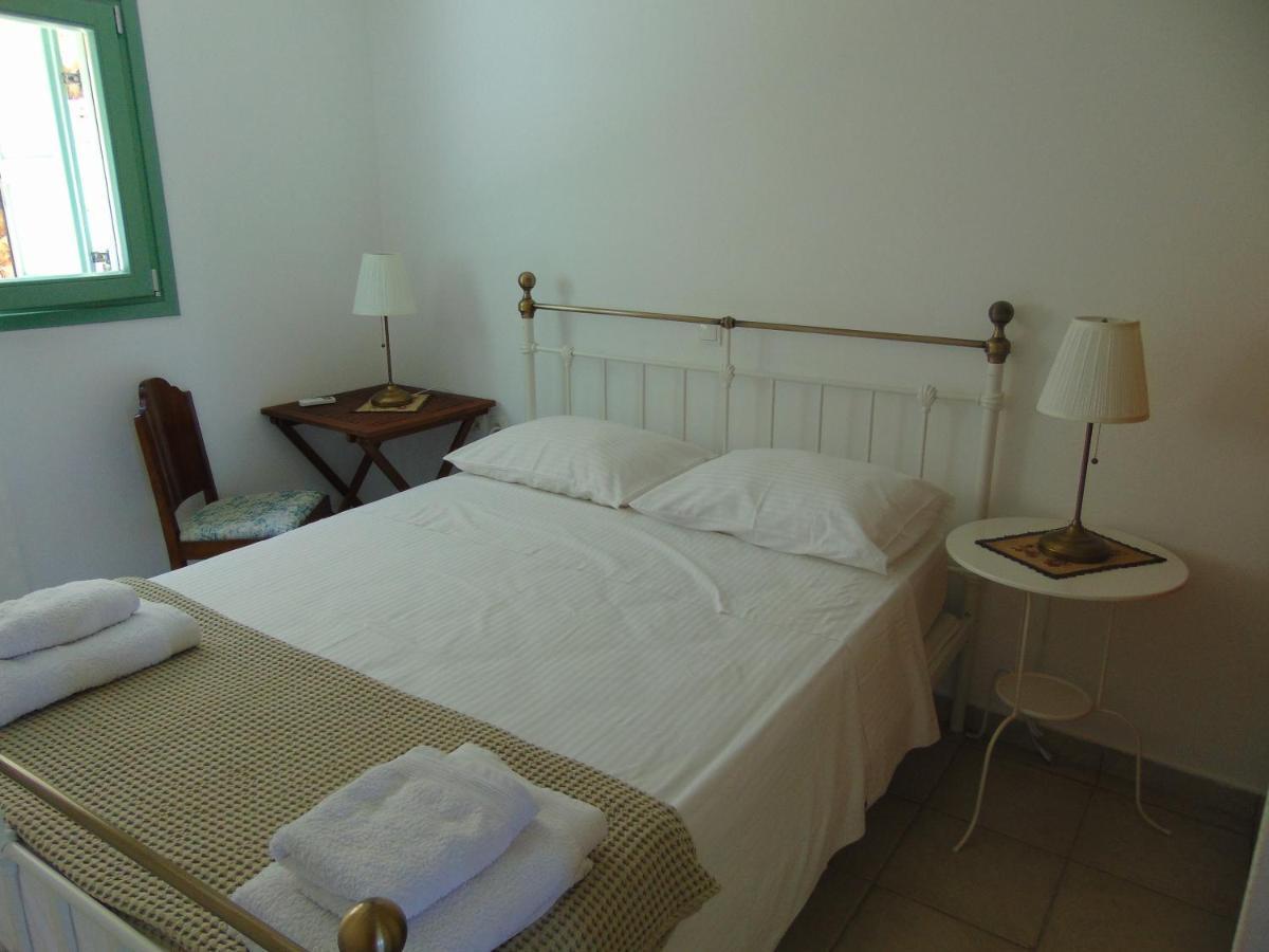Danezis Sea Stars Villas Sými Esterno foto