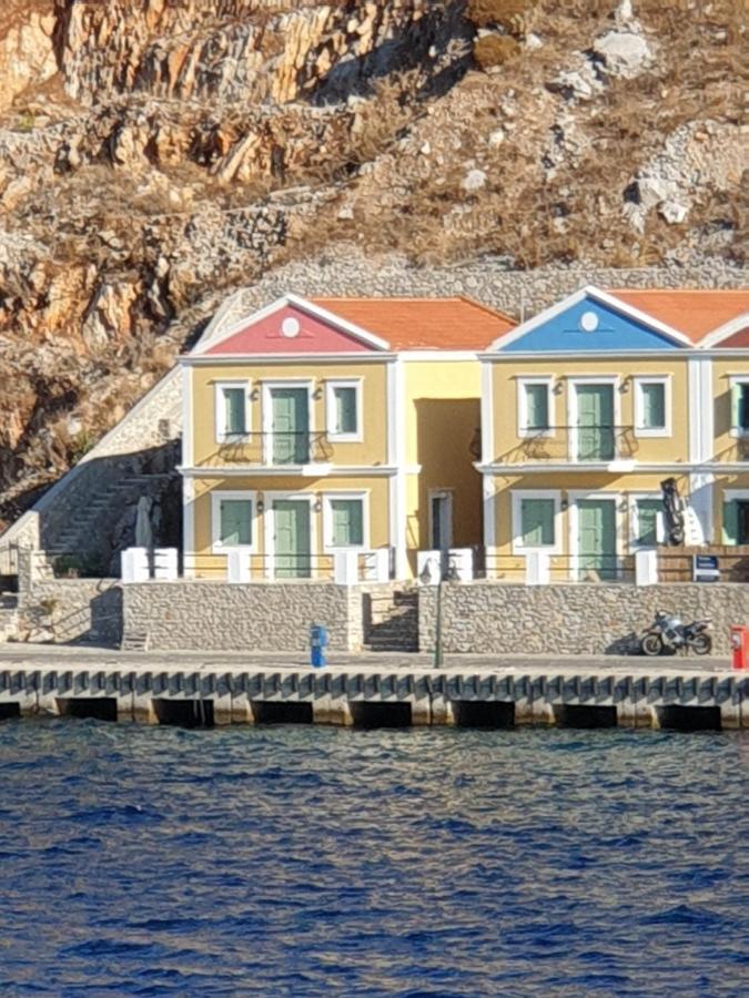 Danezis Sea Stars Villas Sými Esterno foto