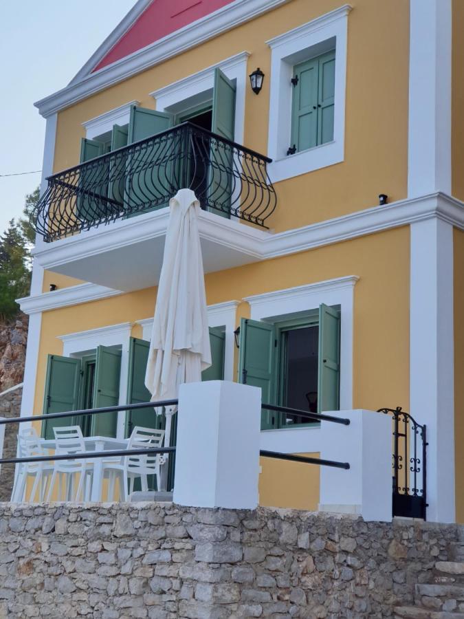 Danezis Sea Stars Villas Sými Esterno foto