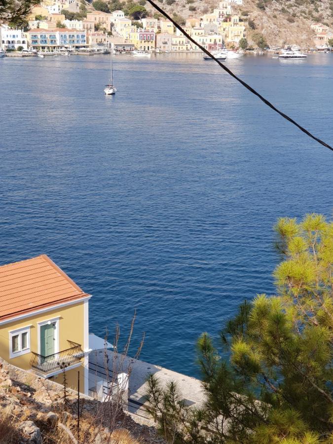 Danezis Sea Stars Villas Sými Esterno foto