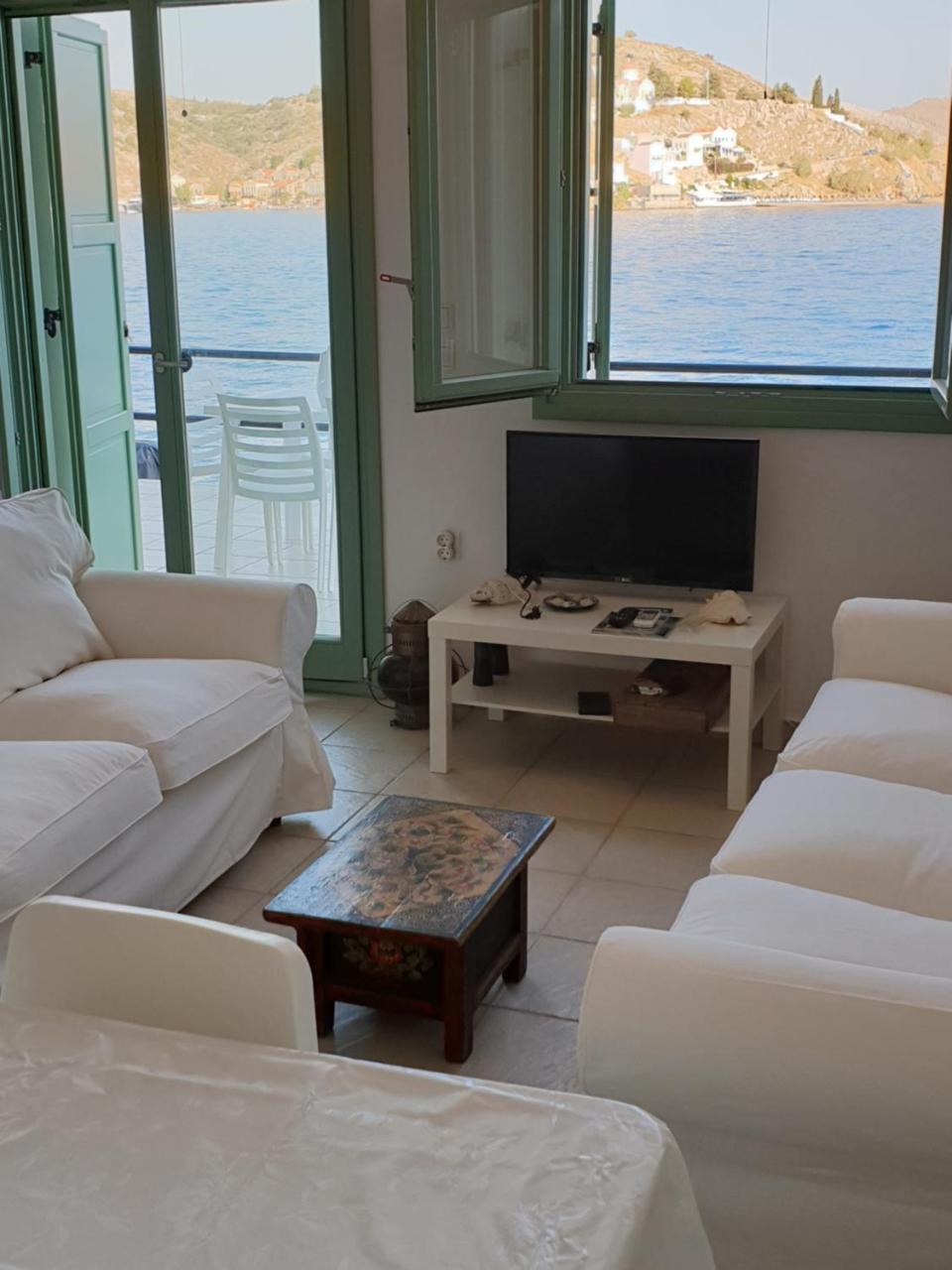 Danezis Sea Stars Villas Sými Esterno foto