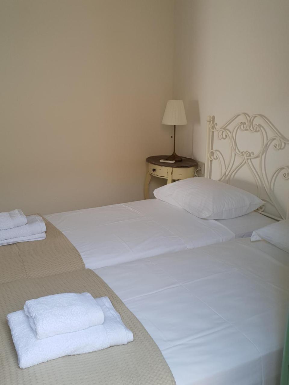 Danezis Sea Stars Villas Sými Esterno foto