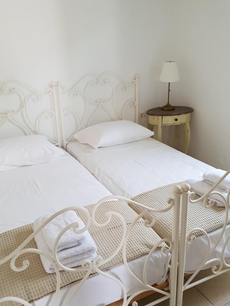 Danezis Sea Stars Villas Sými Esterno foto